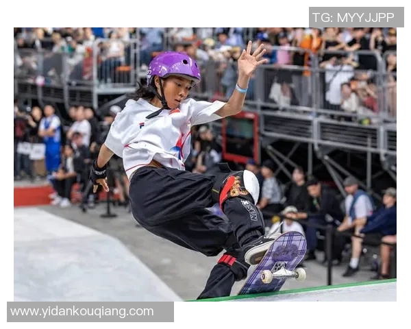 滑板与人生的交织:杨芳的深度对话与成长故事